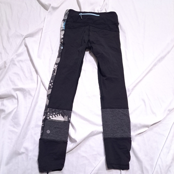 Lululemon | Black multicolored asymmetrical leggings with zippers - Picture 5 of 10